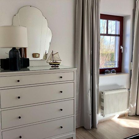 Ferienwohnung Klaus Störtebeker mit Sonnenterrasse&Garten zwischen Strand, Wald und Wiese! Gustow  Exterior foto